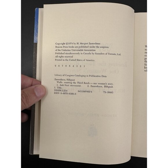 Walls by Hiltgunt Zassenhaus,1974, 1st edition, Signed Beacon Press - Picture 5 of 8